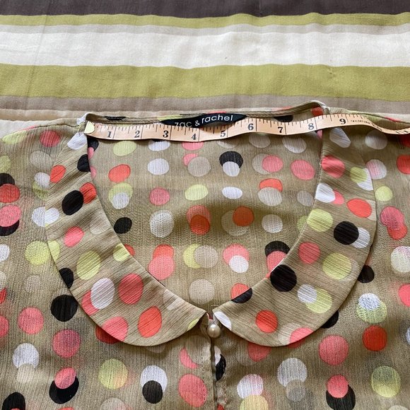 Sheer loose-fitting crop blouse with pearl buttons and waist tie - Picture 10 of 16